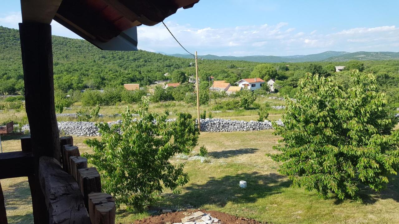 Patakun Holiday Home For 5, With Heated Pool Lecevica Exterior photo